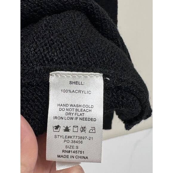 Peach Love California Women’s Sweater Small Black Tan Star Print V-Neck - Picture 4 of 5